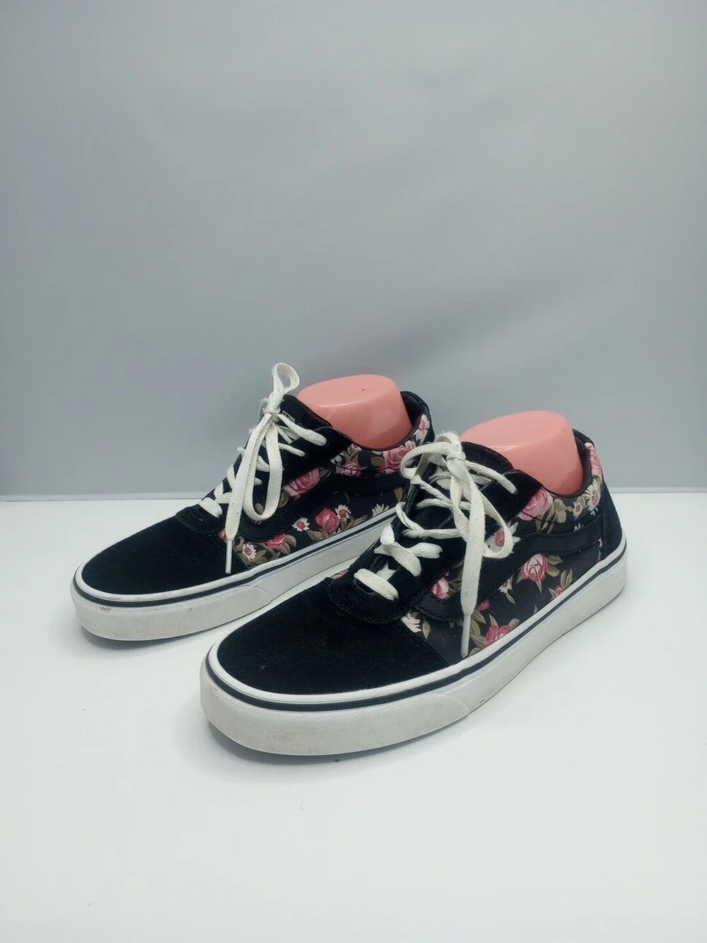 Vans Old Skool Ward Black & Flower Shoes Size 8.5 Low Top Skateboarding Sneakers